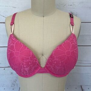 VICTORIA’S SECRET Pink Lace Push-up Bra Size 34D